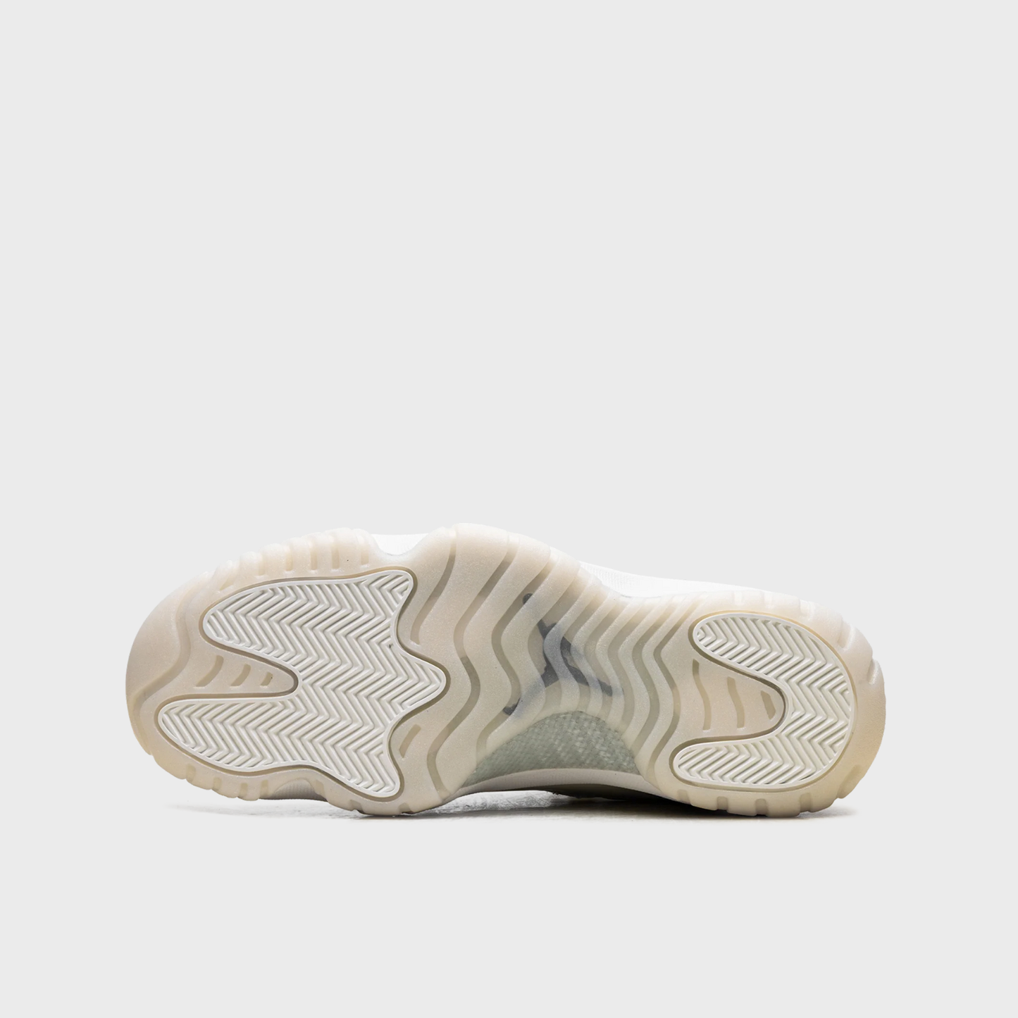 Jordan 11 Retro Pearl