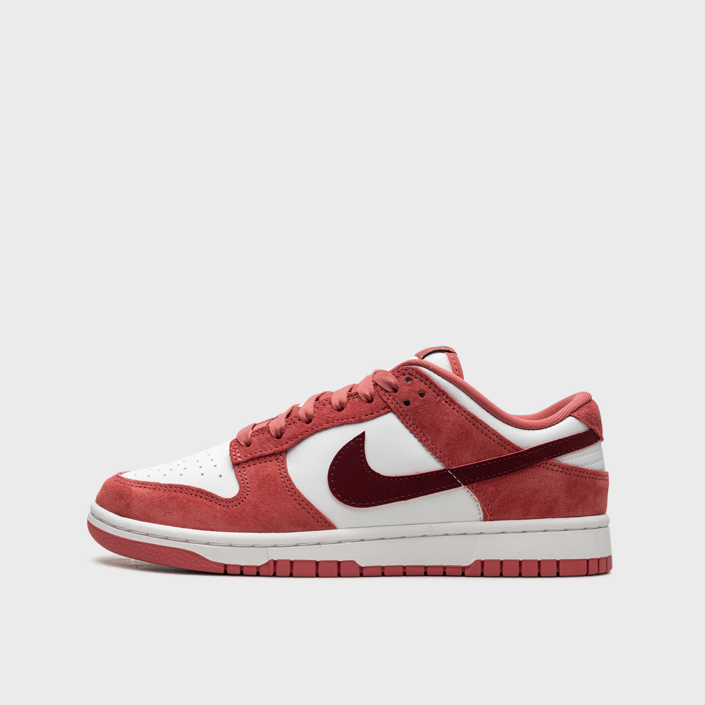 Nike Dunk Low Valentine's Day (2024)