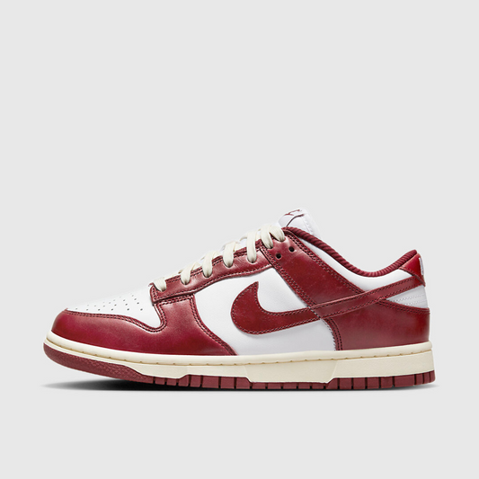 Nike Dunk Low Vintage Team Red