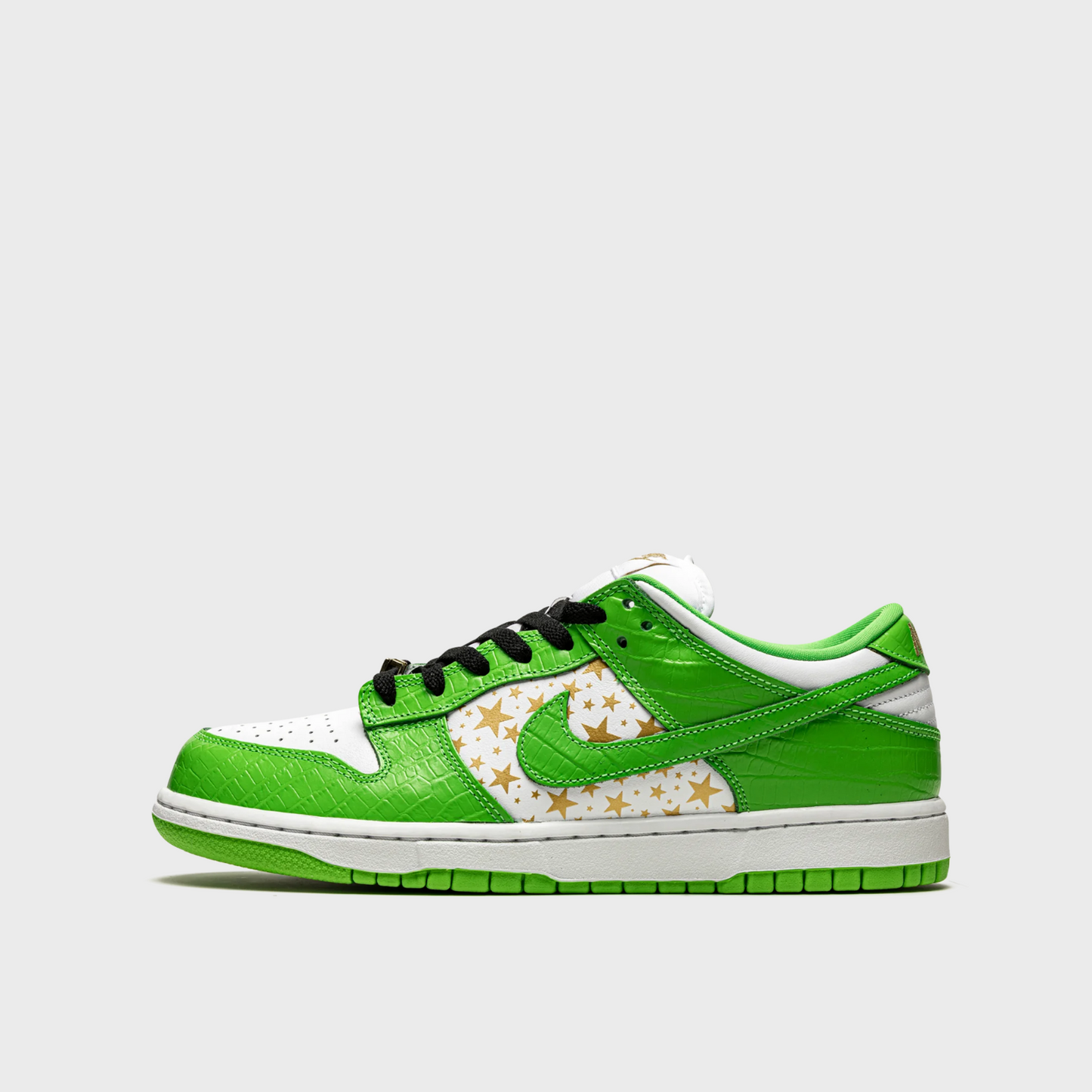 Nike SB Dunk Low Supreme Stars Mean Green