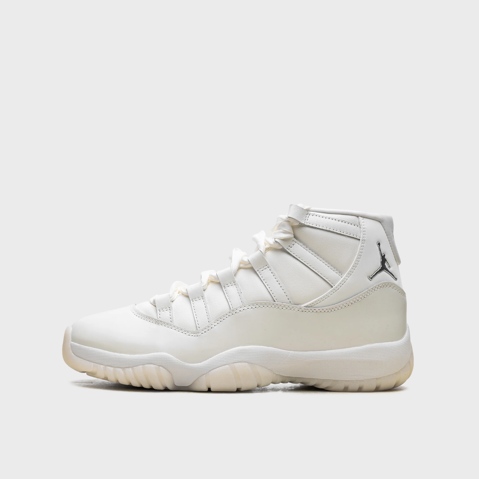 Jordan 11 Retro Pearl