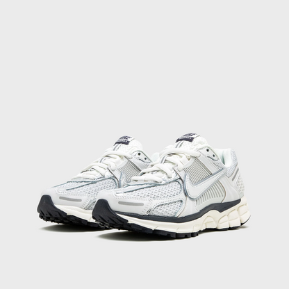 Nike Zoom Vomero 5 Photon Dust Metallic Silver