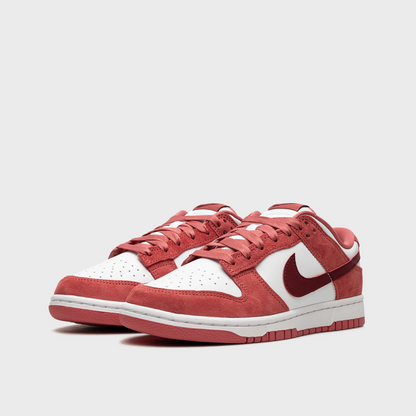 Nike Dunk Low Valentine's Day (2024)