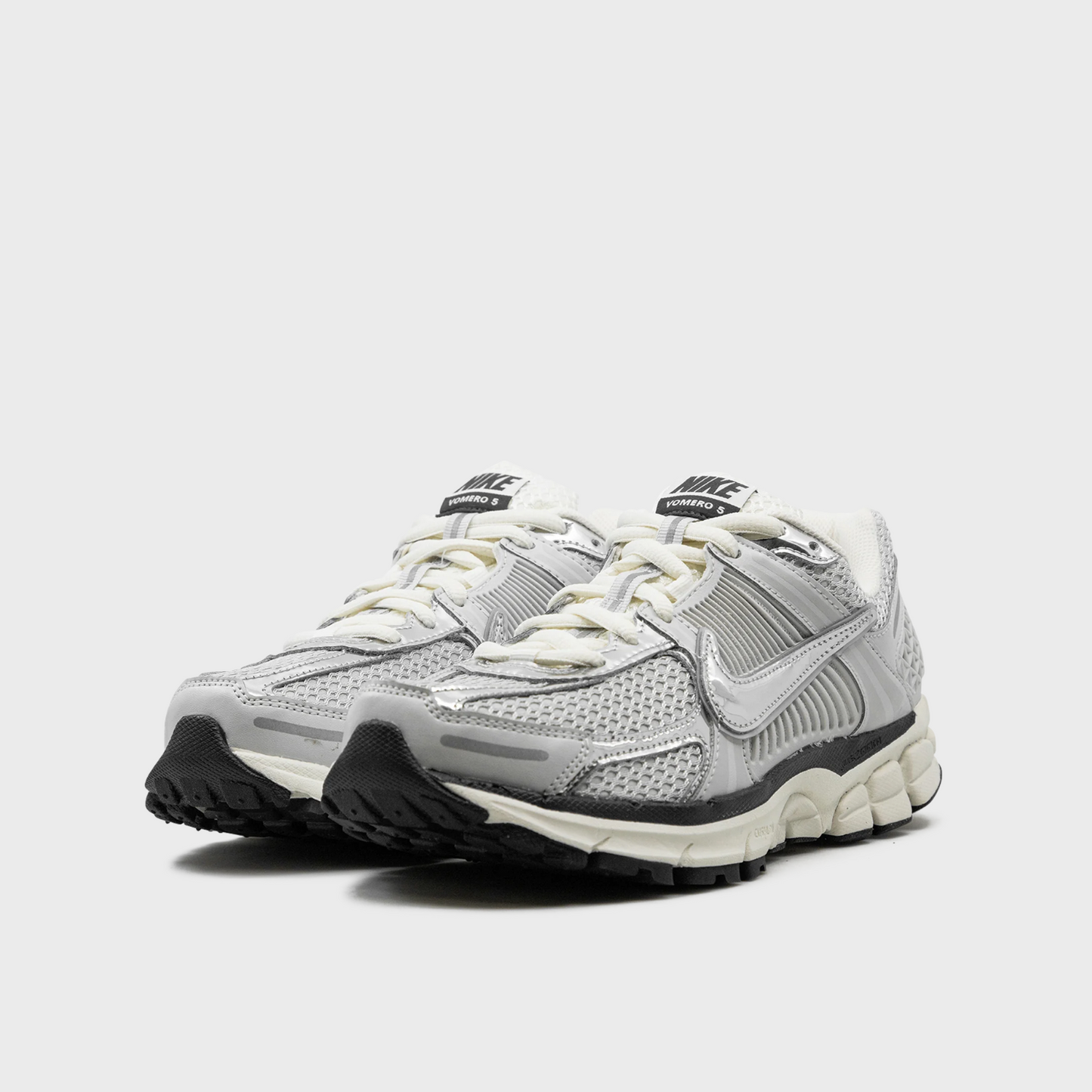Nike Zoom Vomero 5 Chrome