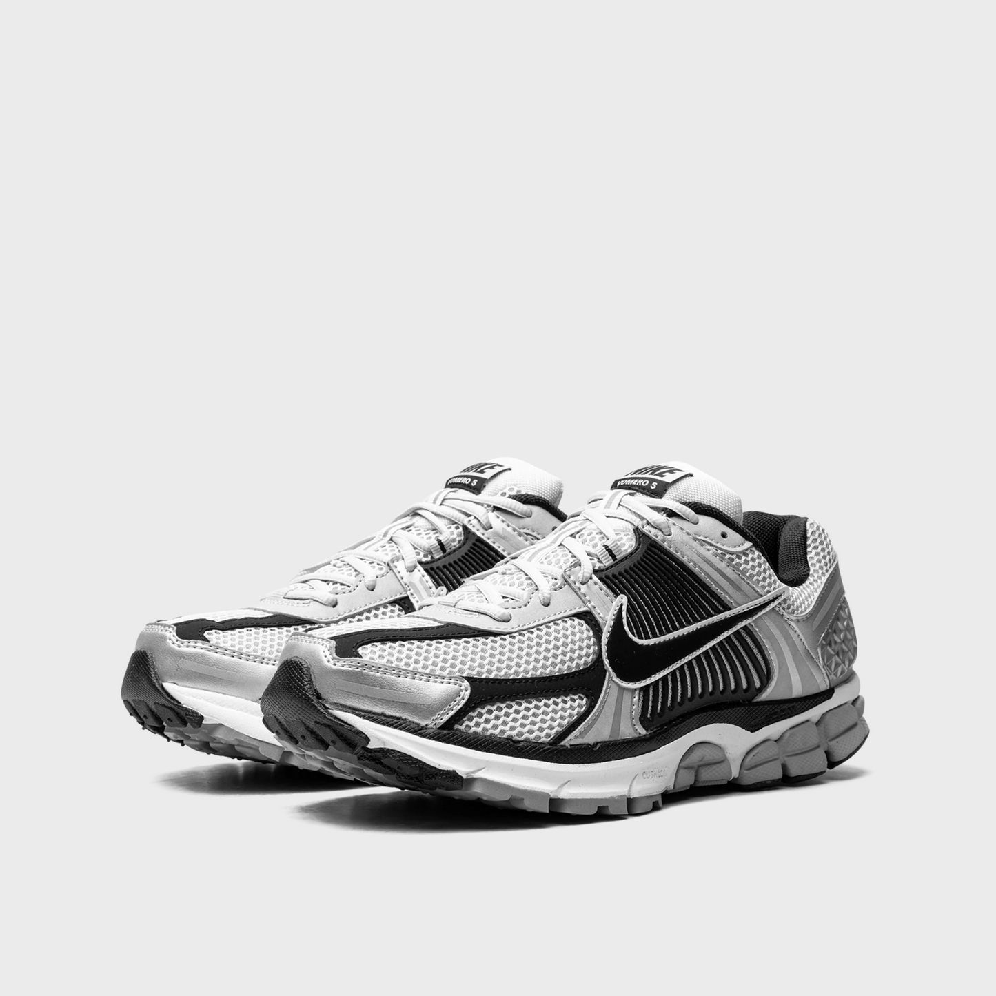 Nike Zoom Vomero 5 Metallic Silver Black