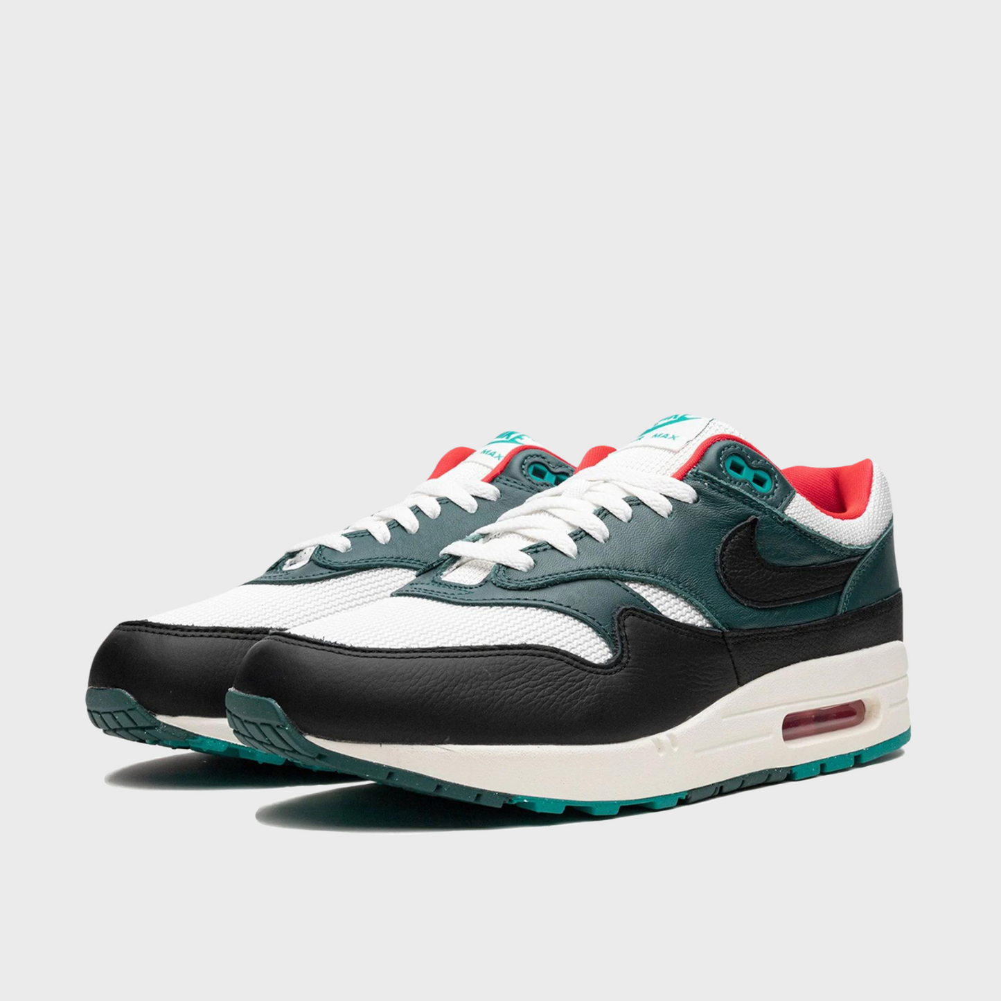 Nike Air Max 1 LeBron James Liverpool