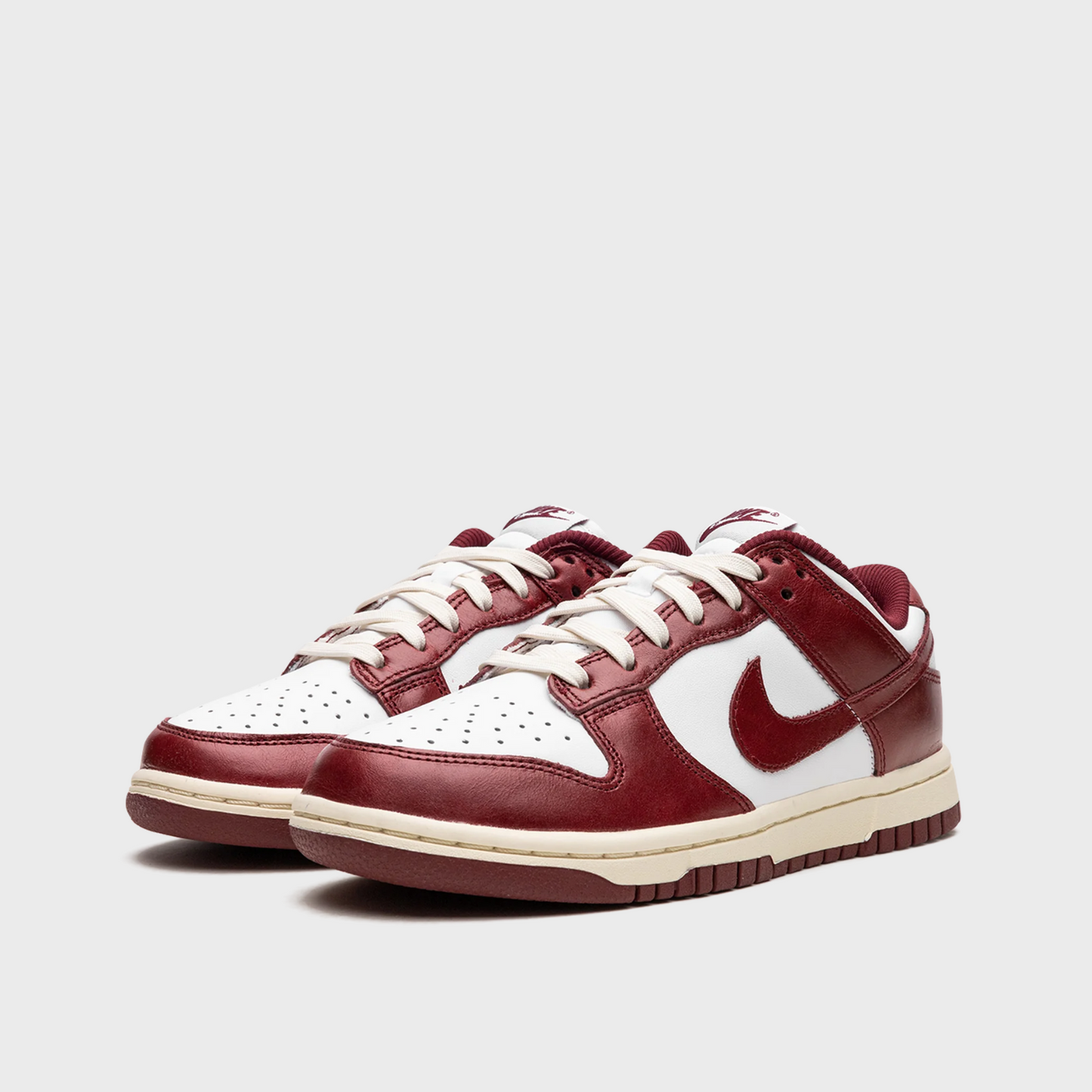 Nike Dunk Low Vintage Team Red