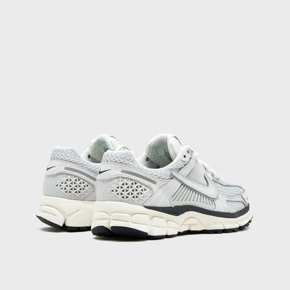 Nike Zoom Vomero 5 Photon Dust Metallic Silver