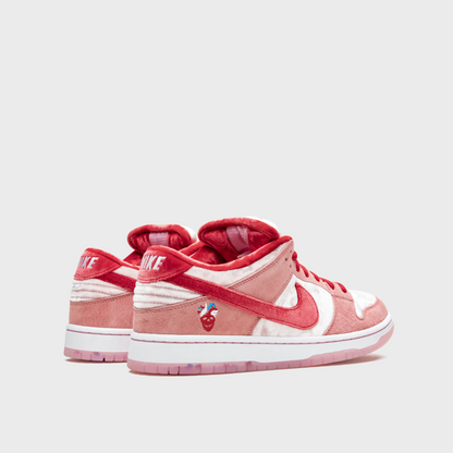 Nike SB Dunk Low StrangeLove Skateboards