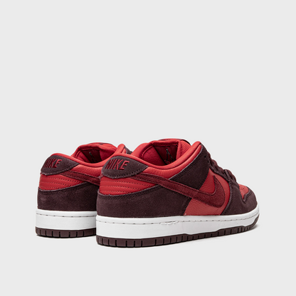 Nike SB Dunk Low Cherry