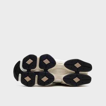 New Balance 9060 Oatmeal