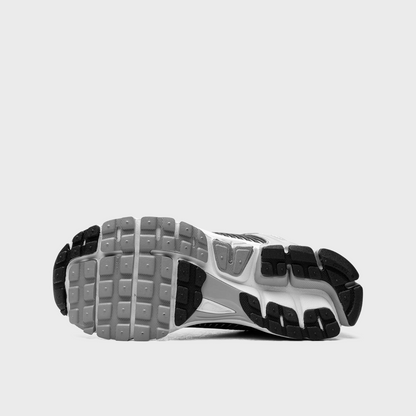 Nike Zoom Vomero 5 Metallic Silver Black