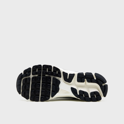 Nike Zoom Vomero 5 Photon Dust Metallic Silver